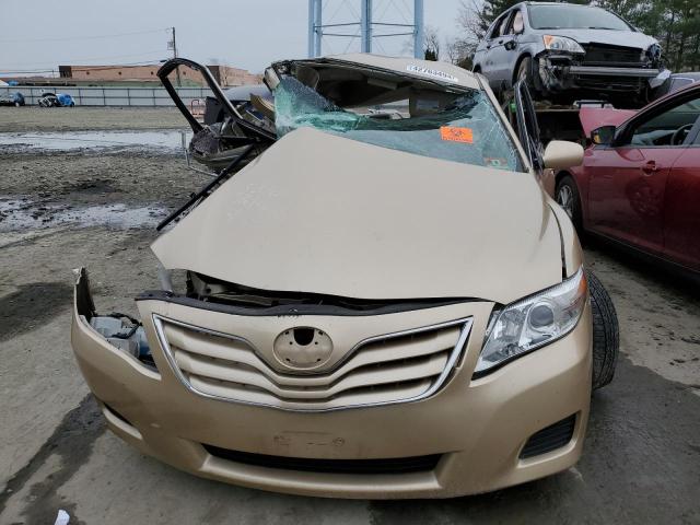 4T1BF3EK9BU136671 - 2011 TOYOTA CAMRY BASE GOLD photo 5