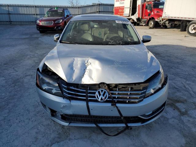 1VWCN7A39DC020152 - 2013 VOLKSWAGEN PASSAT SEL SILVER photo 5