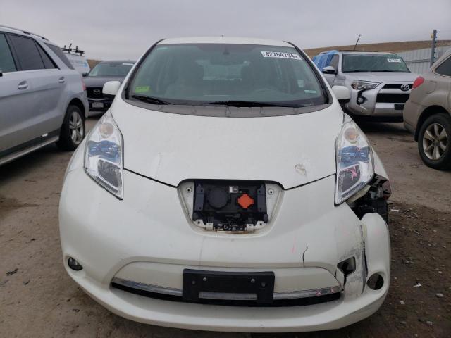 1N4AZ0CP6FC300321 - 2015 NISSAN LEAF S WHITE photo 5