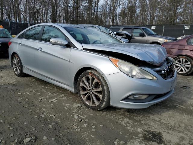 5NPEC4AB9EH884762 - 2014 HYUNDAI SONATA SE SILVER photo 4