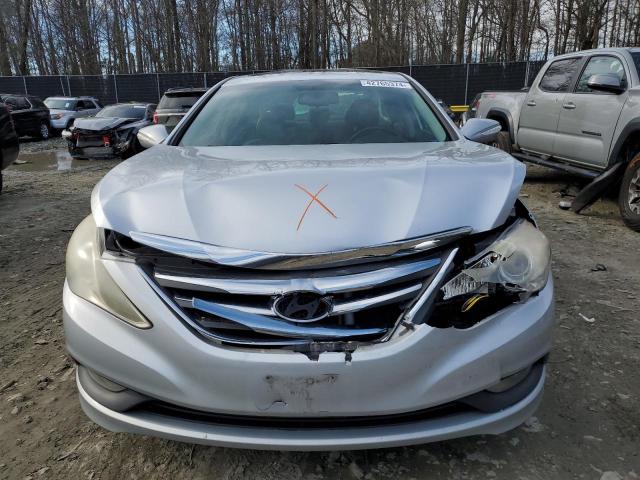 5NPEC4AB9EH884762 - 2014 HYUNDAI SONATA SE SILVER photo 5