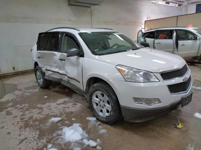 1GNKREED6CJ403462 - 2012 CHEVROLET TRAVERSE LS WHITE photo 4