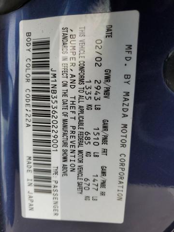 JM1NB353620229001 - 2002 MAZDA MX-5 MIATA BASE BLUE photo 12