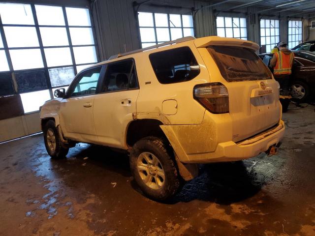 JTEBU5JR3F5264361 - 2015 TOYOTA 4RUNNER SR5 WHITE photo 2