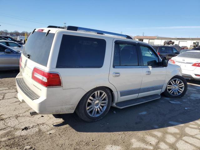 5LMFU28567LJ19120 - 2007 LINCOLN NAVIGATOR WHITE photo 3