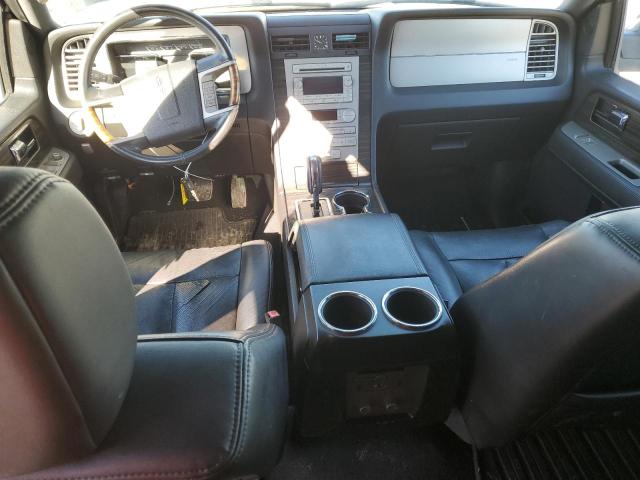 5LMFU28567LJ19120 - 2007 LINCOLN NAVIGATOR WHITE photo 8