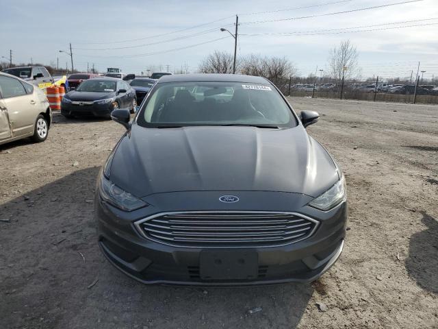 3FA6P0H78HR197704 - 2017 FORD FUSION SE GRAY photo 5