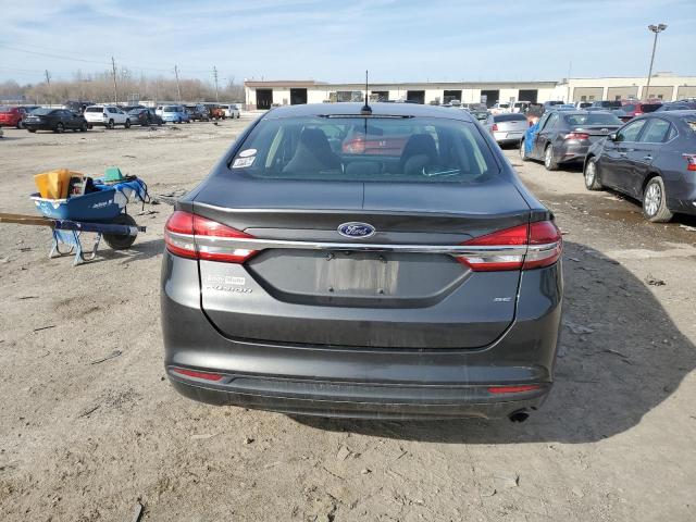 3FA6P0H78HR197704 - 2017 FORD FUSION SE GRAY photo 6