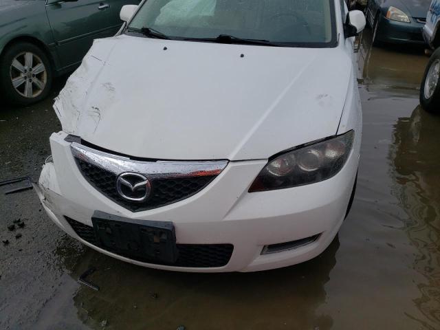 JM1BK12G171656182 - 2007 MAZDA MAZDA3 I WHITE photo 11