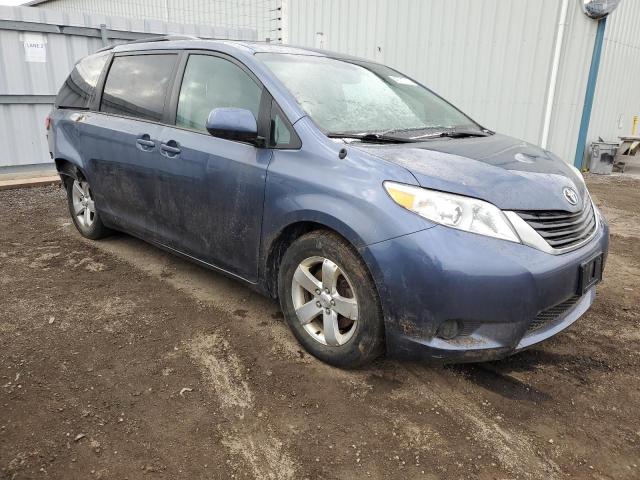 5TDJK3DC8ES090961 - 2014 TOYOTA SIENNA LE BLUE photo 4