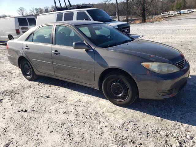 4T1BE32KX5U542258 - 2005 TOYOTA CAMRY LE GRAY photo 4