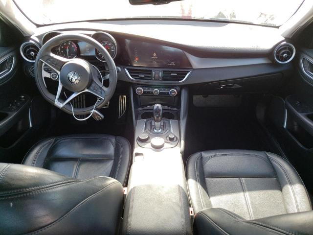 ZARFAEDN2H7531915 - 2017 ALFA ROMEO GIULIA Q4 红色 照片 8