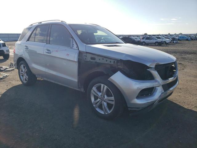 4JGDA5HB3CA002627 - 2012 MERCEDES-BENZ ML 350 4MATIC SILVER photo 4