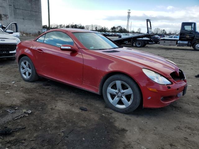 WDBWK54F17F139835 - 2007 MERCEDES-BENZ SLK 280 RED photo 4