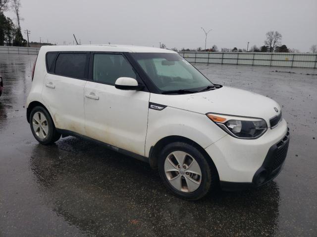 KNDJN2A24G7287538 - 2016 KIA SOUL WHITE photo 4