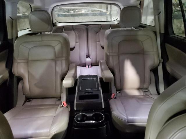 5LM5J7XC4LGL00611 - 2020 LINCOLN AVIATOR RESERVE WHITE photo 10