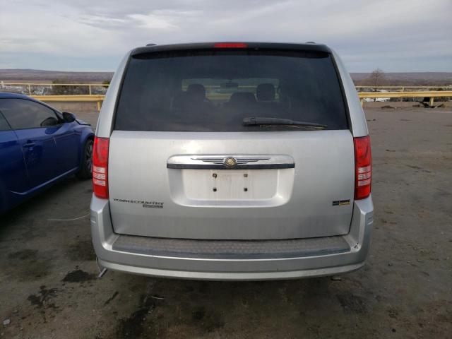 2A8HR44H28R103026 - 2008 CHRYSLER TOWN & COU LX SILVER photo 6