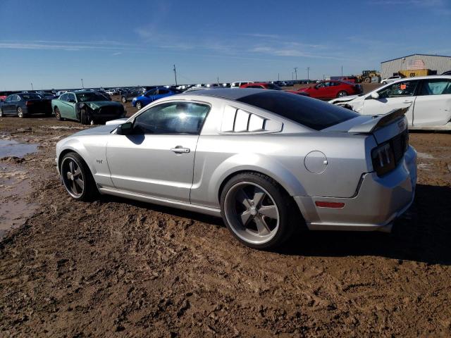 1ZVHT82H085160502 - 2008 FORD MUSTANG GT SILVER photo 2