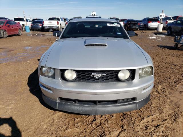 1ZVHT82H085160502 - 2008 FORD MUSTANG GT SILVER photo 5