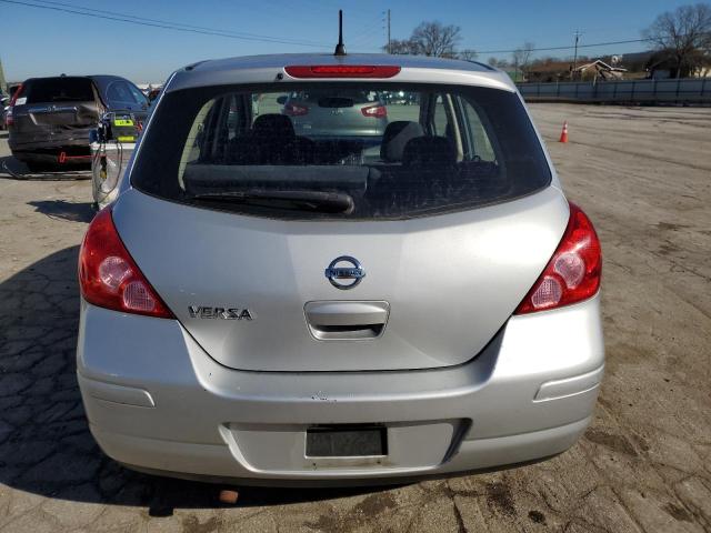 3N1BC13E88L450011 - 2008 NISSAN VERSA S SILVER photo 6