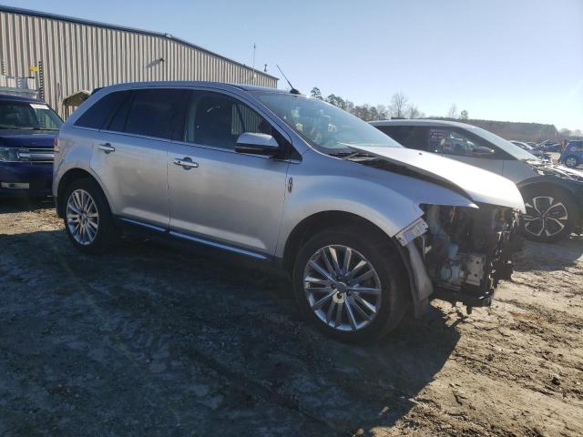 2LMDJ8JK6DBL16519 - 2013 LINCOLN MKX SILVER photo 4