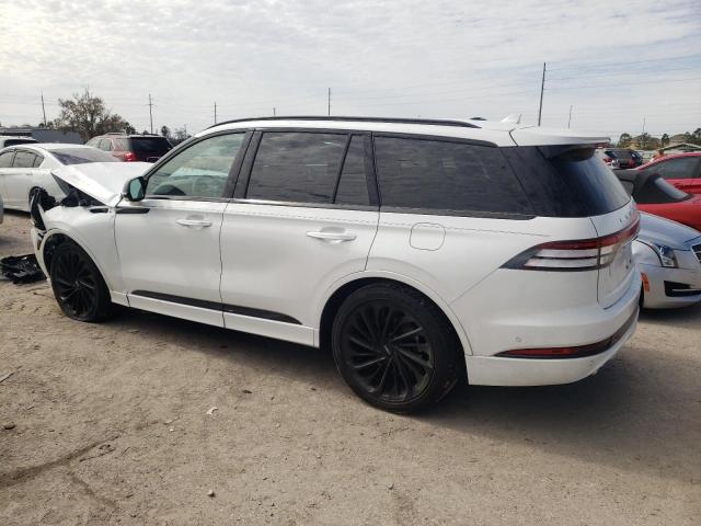 5LM5J7WC3PGL24518 - 2023 LINCOLN AVIATOR RESERVE WHITE photo 2