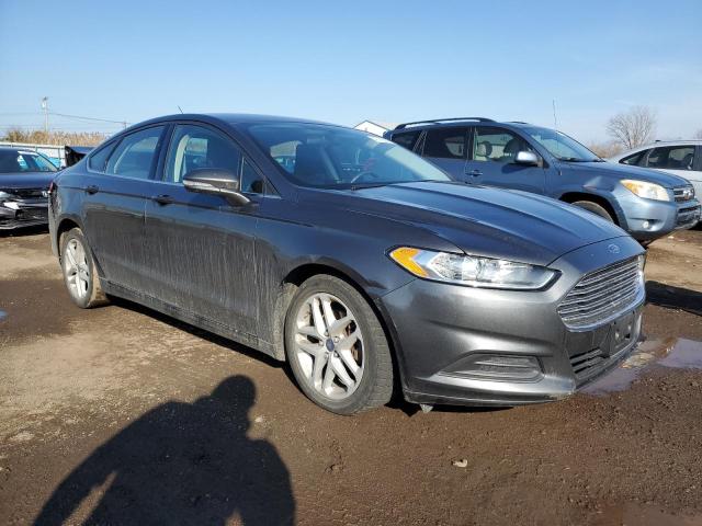 3FA6P0H72FR142517 - 2015 FORD FUSION SE GRAY photo 4