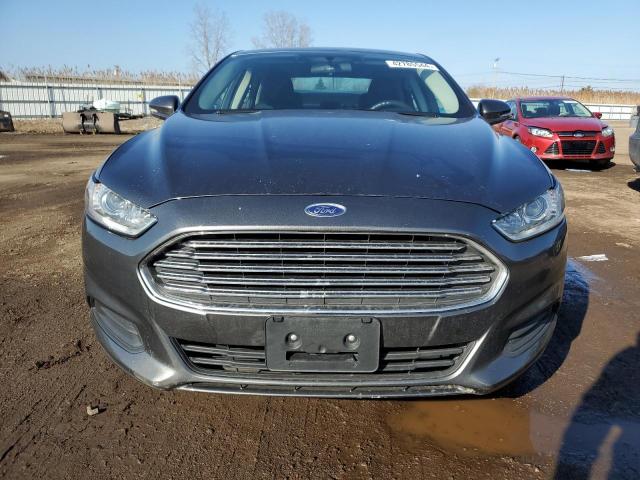 3FA6P0H72FR142517 - 2015 FORD FUSION SE GRAY photo 5