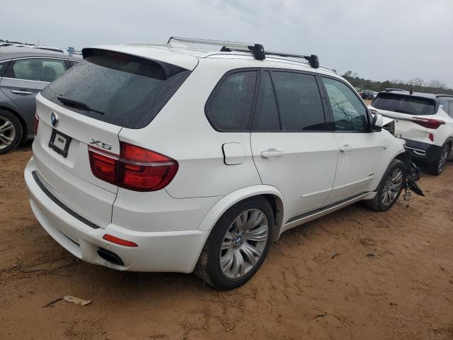 5UXZV8C59D0C16774 - 2013 BMW X5 XDRIVE50I WHITE photo 3