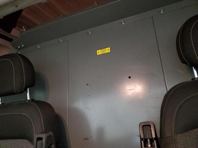 3C6URVJG3HE535608 - 2017 RAM RAM VAN CA 3500 HIGH თეთრი ფოტო 10