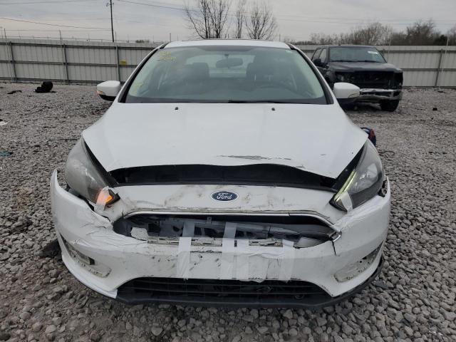 1FADP3H29JL305491 - 2018 FORD FOCUS SEL WHITE photo 5