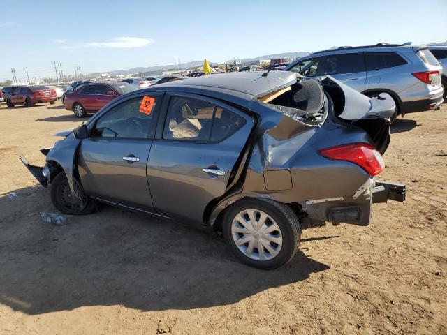 3N1CN7AP4JL856878 - 2018 NISSAN VERSA S GRAY photo 2