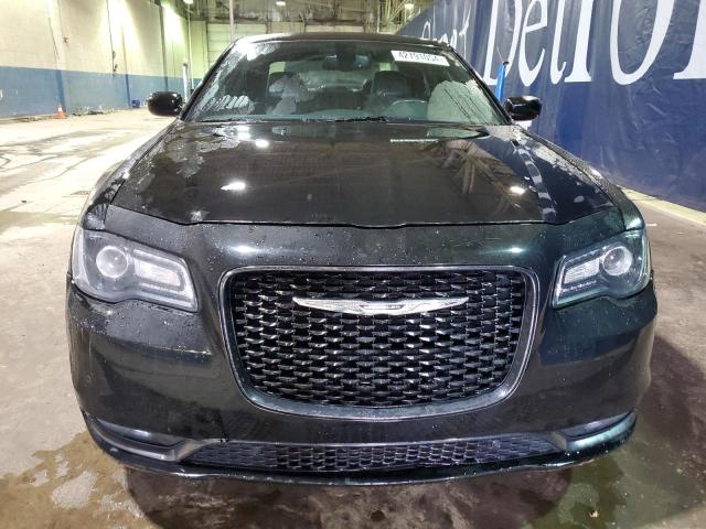 2C3CCAGG3FH876406 - 2015 CHRYSLER 300 S BLACK photo 5