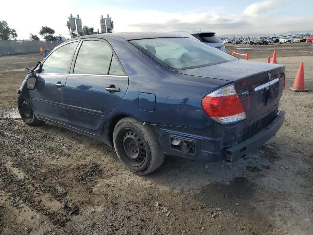 4T1BE32K95U097835 - 2005 TOYOTA CAMRY LE BLUE photo 2