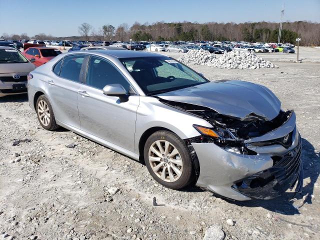 4T1C11AK0LU920073 - 2020 TOYOTA CAMRY LE SILVER photo 4