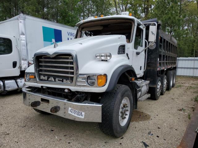 1M2AG11C76M042581 - 2006 MACK 700 CV700 WHITE photo 2