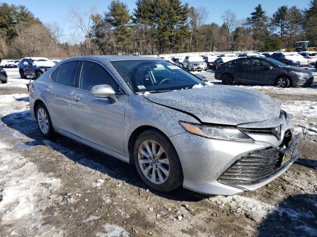 4T1B11HK6KU288583 - 2019 TOYOTA CAMRY L SILVER photo 4