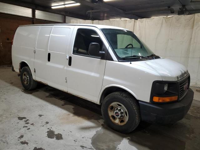 1GTGG25CX81127823 - 2008 GMC SAVANA G2500 WHITE photo 4