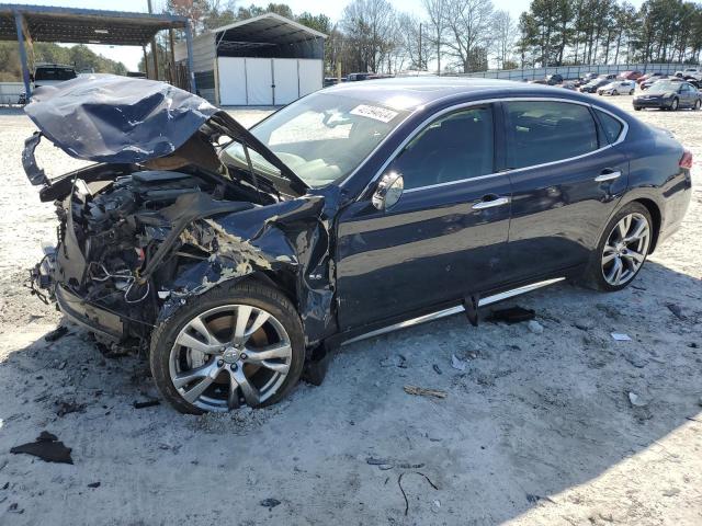 2016 INFINITI Q70L 5.6, 