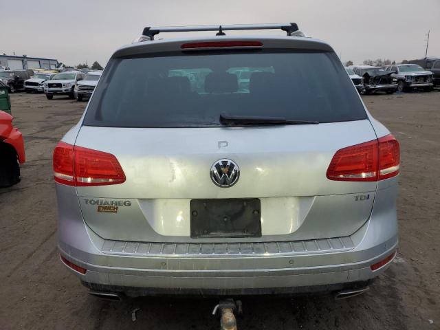 WVGEP9BP5GD004009 - 2016 VOLKSWAGEN TOUAREG TDI SILVER photo 6