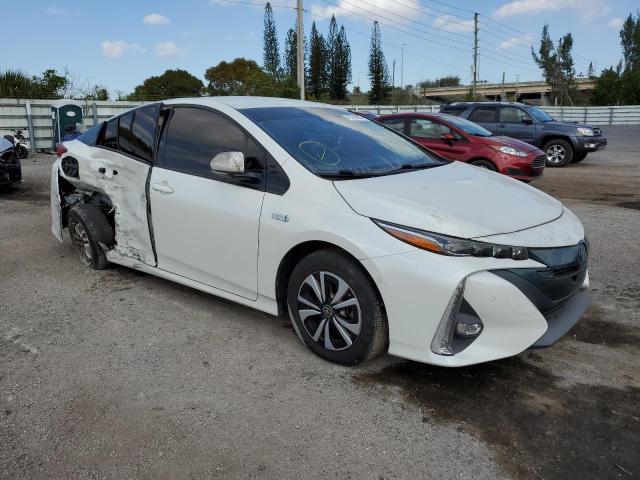 JTDKARFP9J3071261 - 2018 TOYOTA PRIUS PRIM Weiß Foto 4