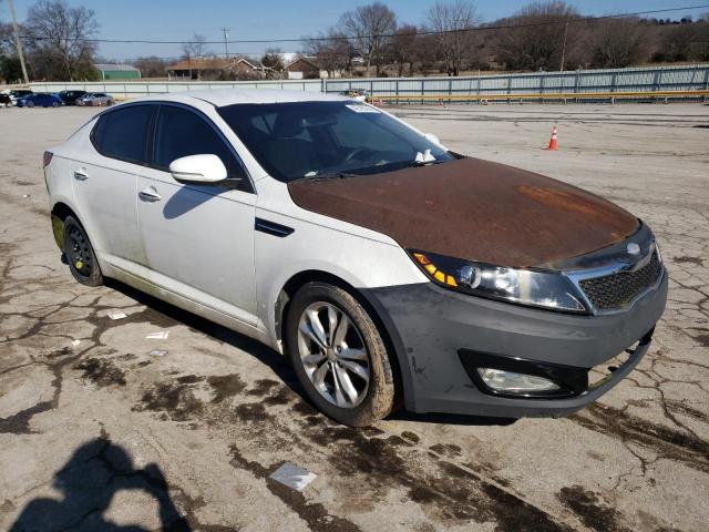 5XXGM4A7XDG183417 - 2013 KIA OPTIMA LX WHITE photo 4