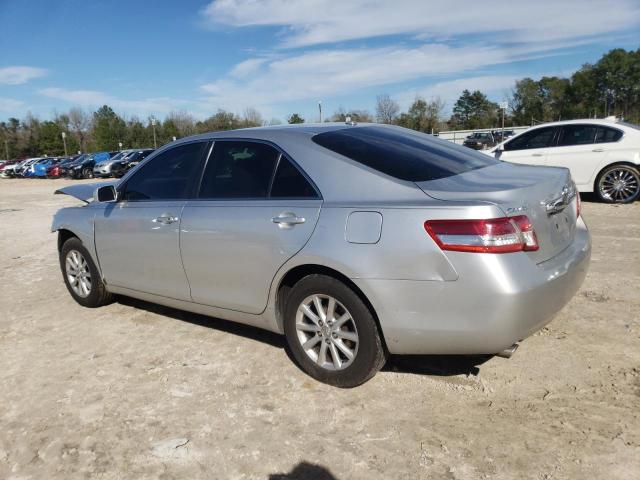 JTNBK3EK3A3046786 - 2010 TOYOTA CAMRY SE SILVER photo 2