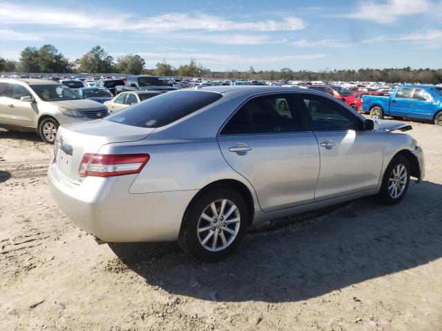 JTNBK3EK3A3046786 - 2010 TOYOTA CAMRY SE SILVER photo 3