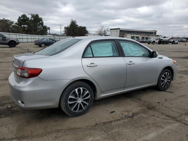 2T1BU4EE4CC797890 - 2012 TOYOTA COROLLA LE BASE SILVER photo 3