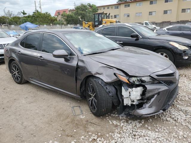 4T1G11AK2MU564227 - 2021 TOYOTA CAMRY SE GRAY photo 4