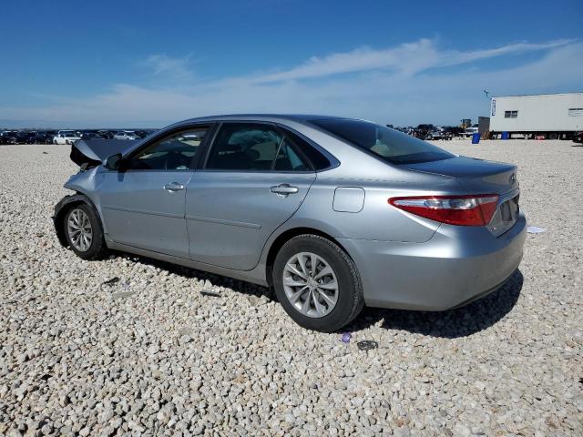 4T4BF1FK4FR456608 - 2015 TOYOTA CAMRY LE SILVER photo 2