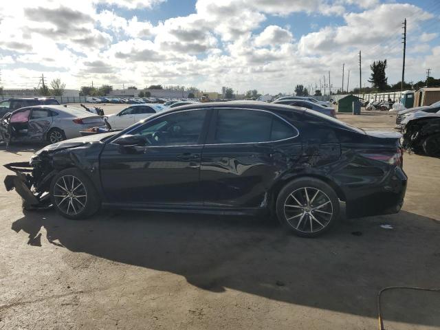 4T1G11AK6PU788394 - 2023 TOYOTA CAMRY SE NIGHT SHADE BLACK photo 2