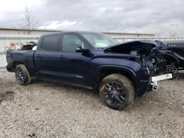 5TFNA5EC2NX010918 - 2022 TOYOTA TUNDRA CREWMAX PLATINUM Blau Foto 4