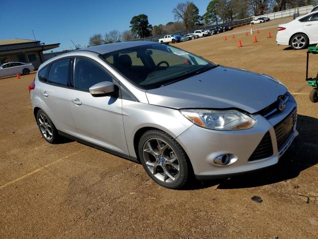 1FADP3K2XDL248232 - 2013 FORD FOCUS SE SILVER photo 4
